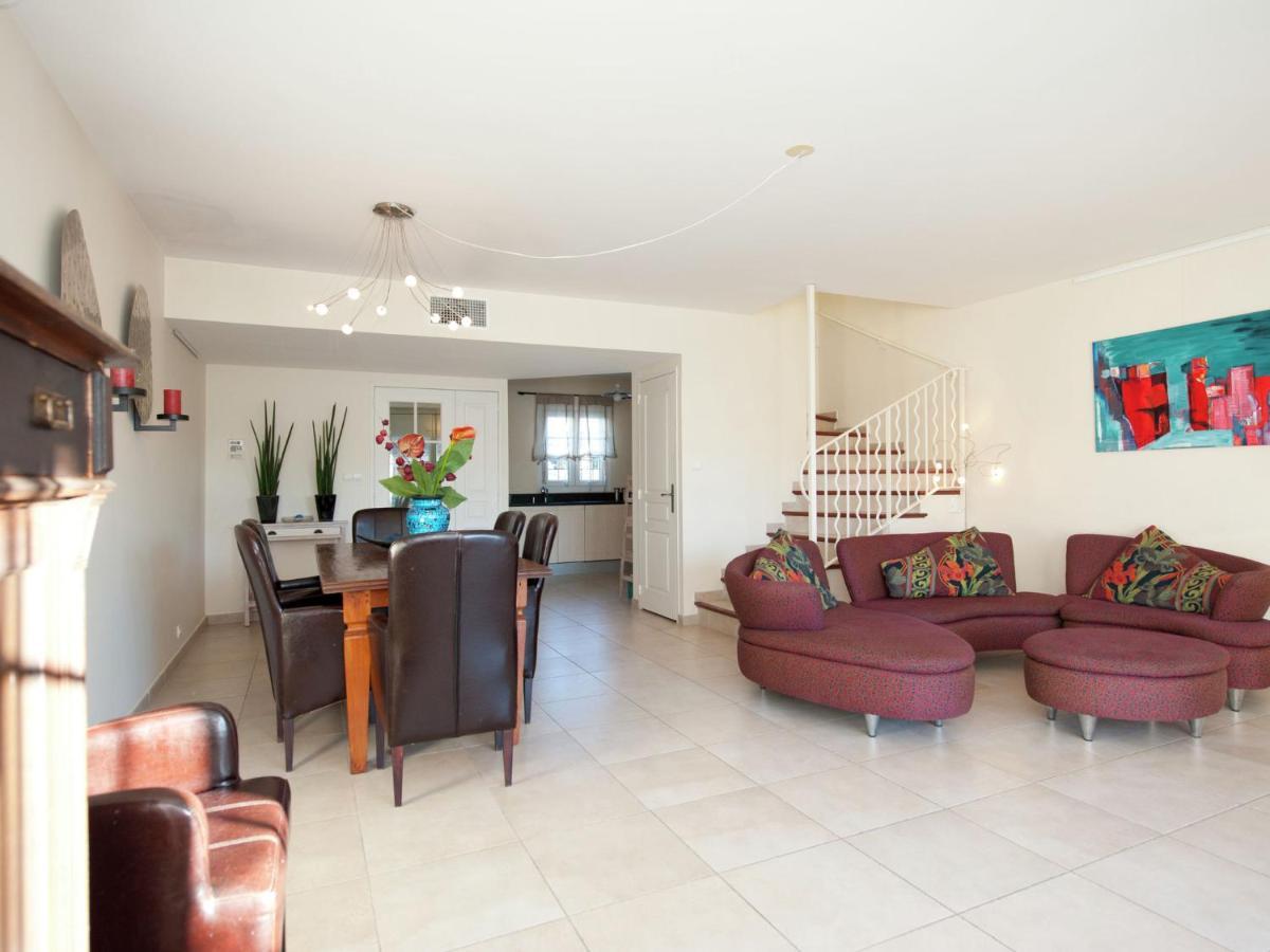 Modern Villa Near The Sea With Balcony Aigues-Mortes Eksteriør bilde