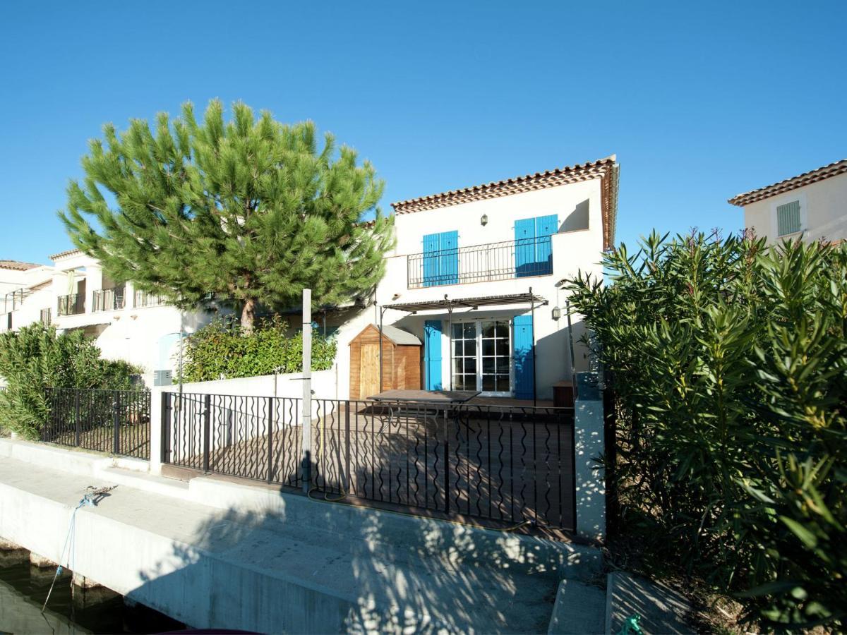 Modern Villa Near The Sea With Balcony Aigues-Mortes Eksteriør bilde