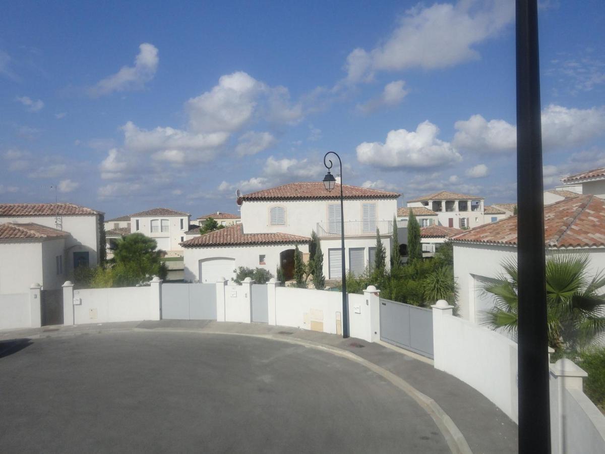 Modern Villa Near The Sea With Balcony Aigues-Mortes Eksteriør bilde